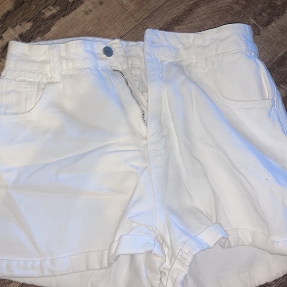 two pack of black and white jean shorts - Picture 4 of 6